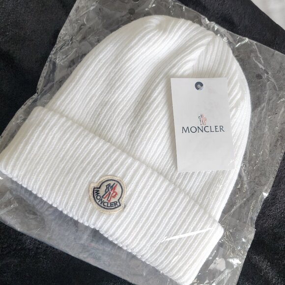 Moncler Ribbed Beanie Wool Hat  white ribbed texture wool logo patch folded brim - Picture 1 of 9